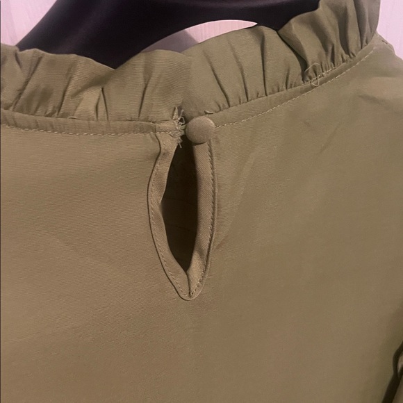 Green Ruffled Blouse - Picture 5 of 5